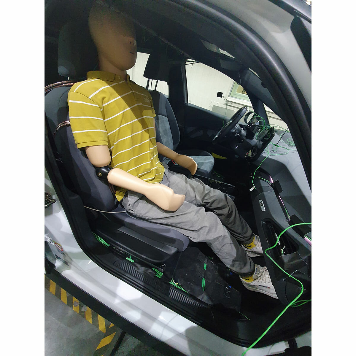 Kanomax and PT Teknik Thermal Manikin in Car Passenger Seat